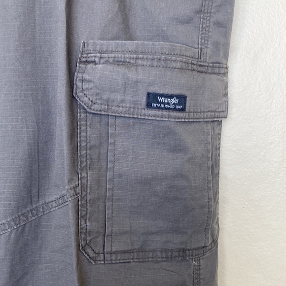Wrangler Pants Wrangler Relaxed Fit Cotton Cargo Pants 42x32 Poshmark